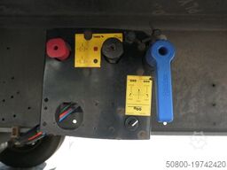 SCHMITZ CARGOBULL SKO 24, Faltwand, Seitentüren,Isoliert,Luft-Lift