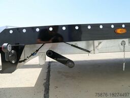 IVECO Daily Autotransport-Zug mit Anhänger 3 PKW