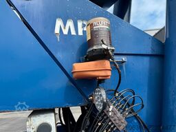 MERCEDES-BENZ Arocs 4153 8x4 Crane / Grua MPG 220 TM7 Winch