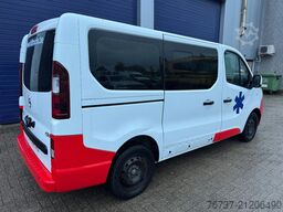 Opel Vivaro **AMBULANCE-RETTUNGSWAGEN**