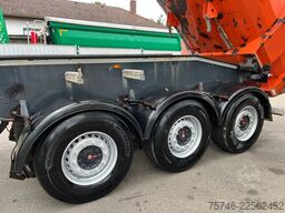 Schwarzmüller 3-Achs HARDOX SANH*24 m³*2 x LIFTACHSE!