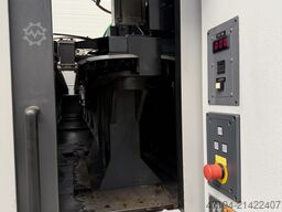 Mori Seiki NMV5000 DCG