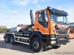 Iveco Trakker 360 +Waf 20t.hooklift
