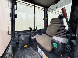 KOMATSU PC26MR-3 / 2020 BJ / 2 x Löffel