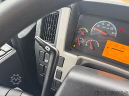 Volvo FL 240 / 6 Cylinder / 18 Tons / Manual / Tail L...