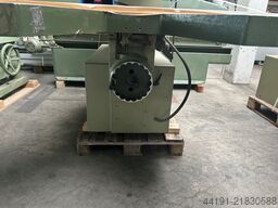 SCM R 9