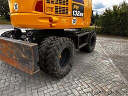 Komatsu PW138MR-11E0