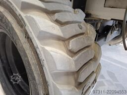 Holland Lift HL-220 D25 4WD/P/N
