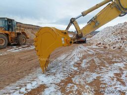 Komatsu PC290 Rock Bucket