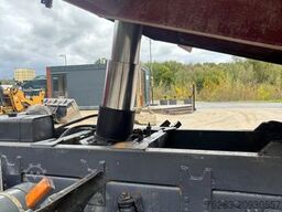 SCANIA R 124 420 8x4 Kipper / Retarder