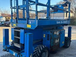 Genie GS 3369 RT - 12m Diesel Scherenarbeitsbühne 4x4