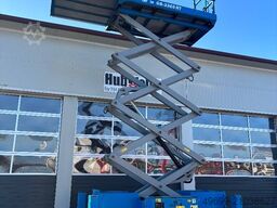 Genie GS 3369 RT - 12m Diesel Scherenarbeitsbühne 4x4