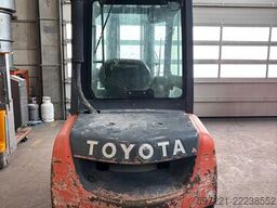 Toyota 02-8FDJF35 Dieselstapler