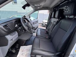 OPEL Vivaro Kasten L 2 lang Edition M # Würth Regale