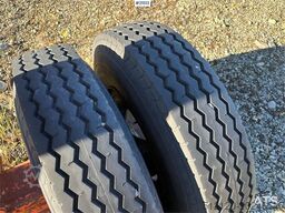 Terex Finlay Hydrascreen screener with feed hopper