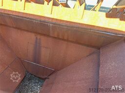 Finlay Hydrascreen screener with feed hopper