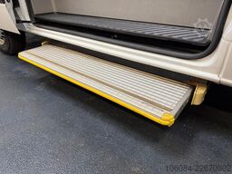 MERCEDES-BENZ Sprinter Kombi L2-H2 9 Sitze Klima Standh 1.Hand