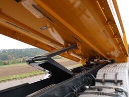 Mercedes-Benz Arocs 3251 8x4