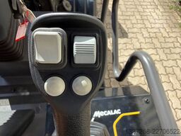 MECALAC MCL2 / Neuwertig / inkl. Schaufel