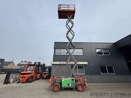 SKYJACK SJ 6832RT Schaarhoogwerker / Scissor / Arbeitsbuhne 2015 4X4 Kubota Diesel 12M