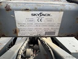 SKYJACK SJ 6832RT Schaarhoogwerker / Scissor / Arbeitsbuhne 2015 4X4 Kubota Diesel 12M