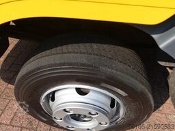 Mercedes-Benz Atego 1221 L Takelwagen 6 persoons