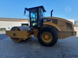 Caterpillar CS66B Walzenzug / 2017 / nur 630h! / Klima