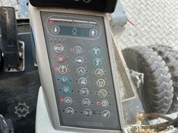 Liebherr A 900 C ZW Litronic / 19.616 h / 2009