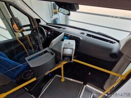 MERCEDES-BENZ Heckniederflur Sprinter 517 / 4 er Bestuhlung