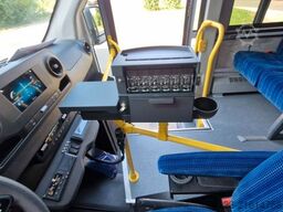 MERCEDES-BENZ Heckniederflur Sprinter 517 / 4 er Bestuhlung