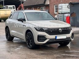 VOLKSWAGEN R-Line 4Motion I PANO I AHK I STANDHEIZUNG *TOP*