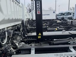 Fuso Canter 9C18 Abrollkipper - 62.990 Euro