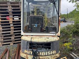 Mitsubishi FD10 Counterbalance Forklift. Repair object.