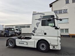 MAN TGX 18.480 4x2 Motor läuft (reparaturbedürftig)
