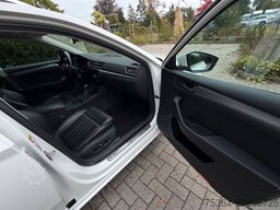 SKODA Superb 2.0 TDI SCR DSG Active Combi Panoramadach