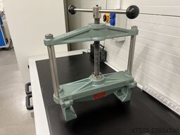 Curt Beier B500 bookbinding press for backing