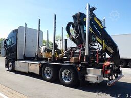 VOLVO FH 750 6x4 Globe/Ret./Tajfun Kabinenkran/Volluft