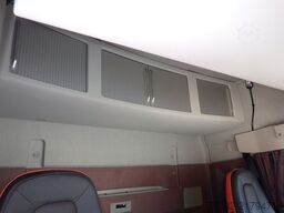 VOLVO FH 750 6x4 Globe/Ret./Tajfun Kabinenkran/Volluft