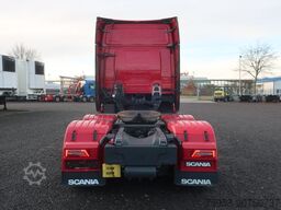 Scania S 500 Super 6x2/4 mit verstellbarer Sattelkupplung