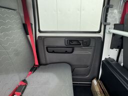 ISUZU M30 M DOKA 7-Sitzer  5.2 l 190 PS Radst. 4.475