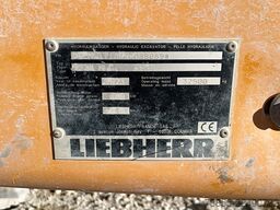 Liebherr R 930 NLC