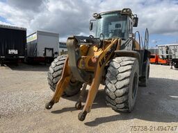 LIEBHERR L580 Radlader