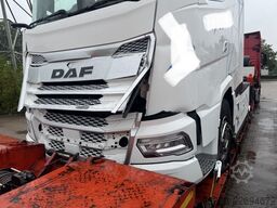 DAF XG + 480 FT beschädigt / damaged