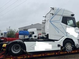 DAF XG + 480 FT beschädigt / damaged