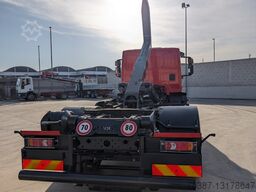 Iveco 180E28