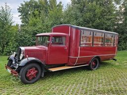 Berna Adler mit Frech Hoch Sissach Aufbau Cabrio