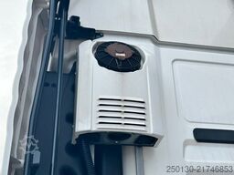 MAN TGX 18.400 4x2 BLS / 2 Tanks / ACC / ADR AT