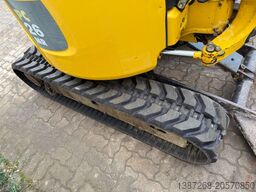 KOMATSU PC26MR-3 / 2020 BJ / 2 x Löffel