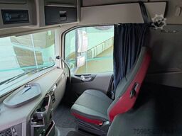 VOLVO FH 13.460 I-PARK COOL THEMO KING UT-800 VAN BEUR