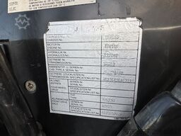 CASE-INTERNATIONAL IH International 845 XL Plus 4WD Tractor 1996